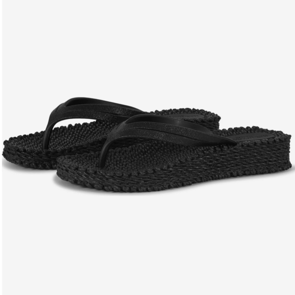 Jacobsen Cheerful 13 Black Textured Sole Sandals 9